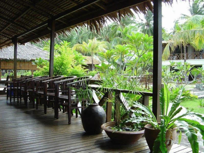 D'Coconut Island Resort Besar Island  Exterior photo